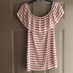 Lux & co cream and red maternity top L